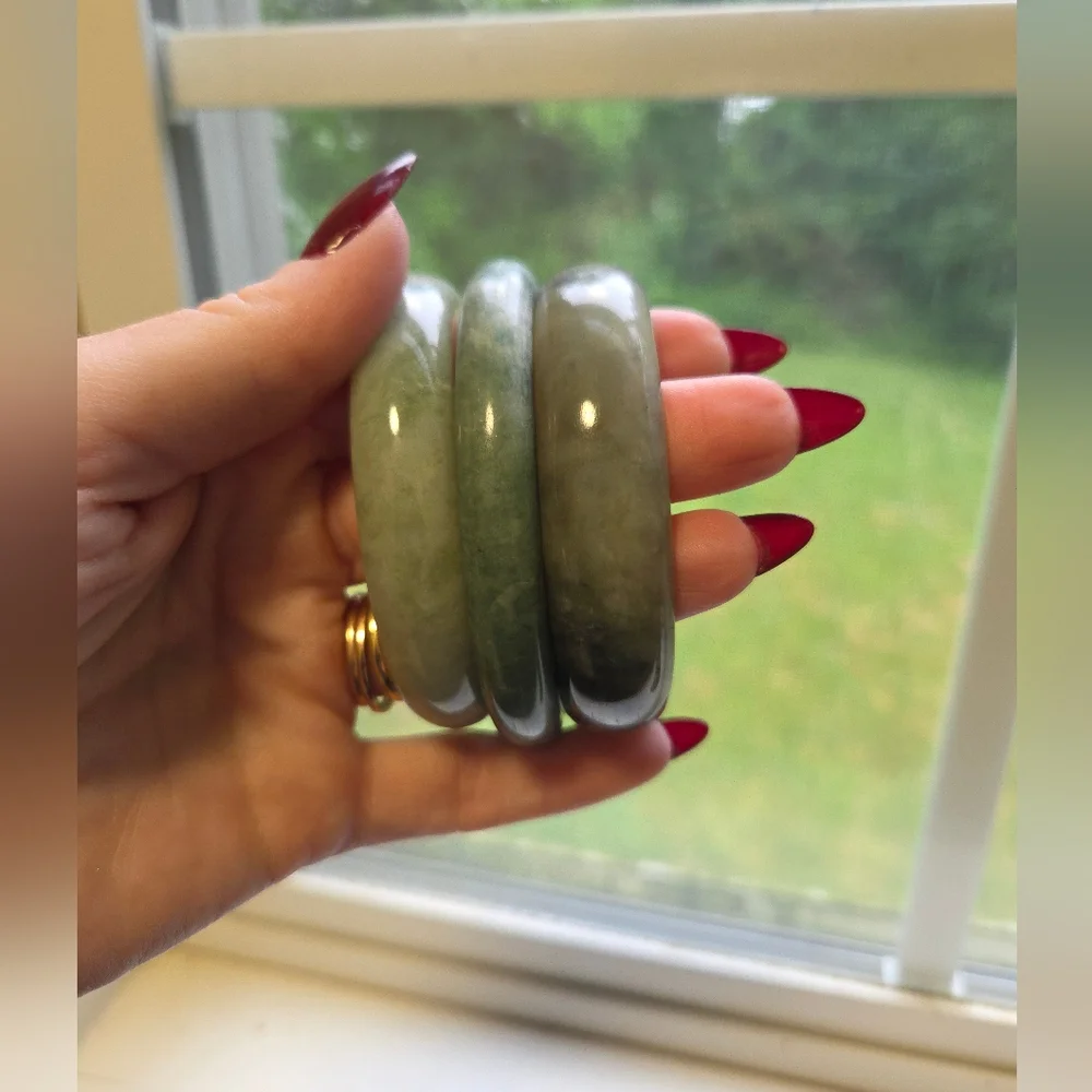 Green Jade Bangle Bracelets - Picture 1 of 5